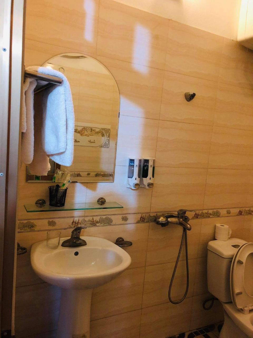 Hung Thinh Hotel Ban Gum エクステリア 写真